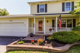 52 Fieldstone Ln, West Henrietta, NY 14586