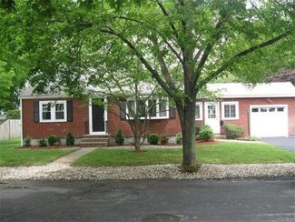 3 Chapman Rd, Wakefield, MA 01880