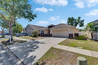 7637 Wood Violet Dr, Gibsonton, FL 33534
