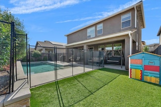 2653 Vermont Ave, Clovis, CA 93619