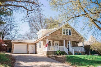 2630 Cedar St, Quincy, IL 62301