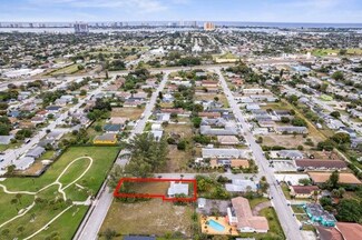 2915 Avenue N, Riviera Beach, FL 33404
