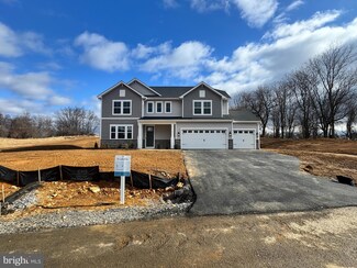111 Grainery Dr E, Martinsburg, WV 25403