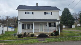 83 Sycamore St, Adena, OH 43901