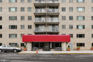 2500 N Van Dorn St Unit 810, Alexandria, VA 22302
