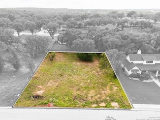 116 Laurel Heights, La Vernia, TX 78121
