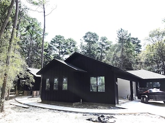 4 Lake Forest Dr, Conroe, TX 77384