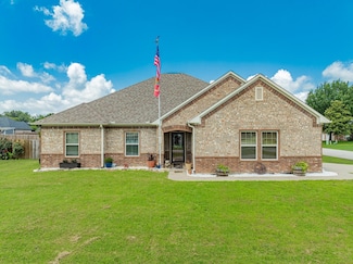 141 Ocean Lake Dr, Edgewood, TX 75117