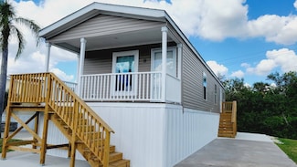 8 Shoreland Dr, Fort Myers, FL 33905