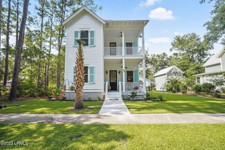 37 Park Square S, Beaufort, SC 29907