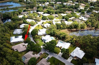 582 SE Southwood Trail, Stuart, FL 34997