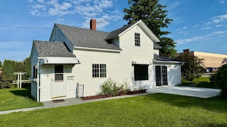 112 4th St E, Park Rapids, MN 56470