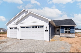 3868 E Teton Ln, Appleton, WI 54913
