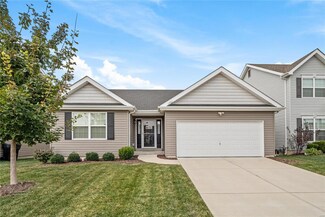 2748 Cedar Grove Dr, Belleville, IL 62221