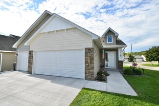 2741 Ridgeview Dr, Red Wing, MN 55066