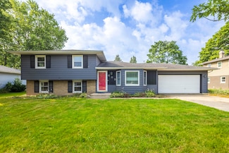 609 Shawnee Dr, Lowell, IN 46356