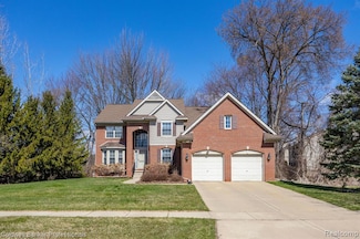 1484 Trailside Blvd, Wixom, MI 48393