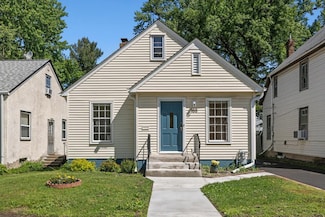 155 Annapolis St E, Saint Paul, MN 55118
