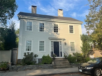 49 Farewell St, Newport, RI 02840