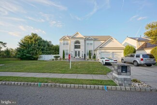 128 Betsy Ross Way, Woodbury, NJ 08096