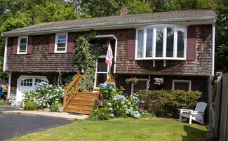 472 Main Rd, Westport, MA 02790