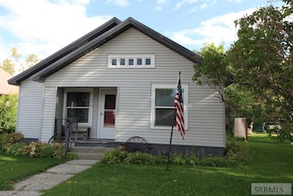 419 W Grand Ave, Arco, ID 83213