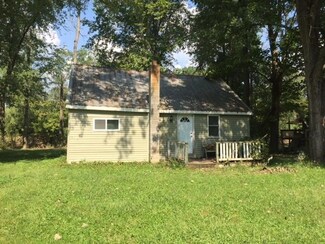 2769 W Cabin Sites Ln, Vallonia, IN 47281