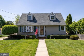 110 Alexander Dr, Ewing, NJ 08638