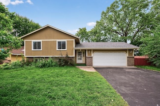 6255 Edgemont Blvd N, Brooklyn Park, MN 55428