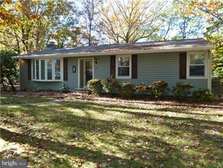 3 Forest Ave, Medford, NJ 08055
