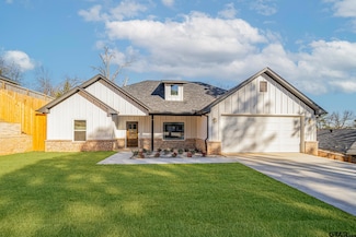 1211 Buena Vista Dr, Tyler, TX 75701