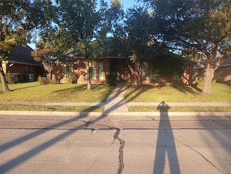 2505 Copper Creek Ln, Carrollton, TX 75006