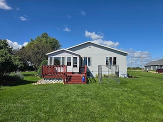 N8801 Lakeshore Dr, van Dyne, WI 54979