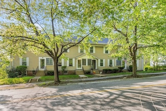 1024 Stafford St, Rochdale, MA 01542
