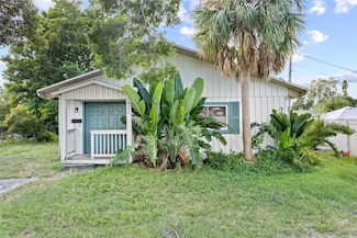 8452 6th St N, Saint Petersburg, FL 33702