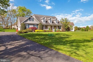 21 Makenzee Dr, Carlisle, PA 17015