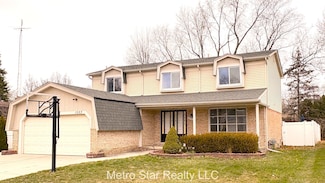 1553 Lakewood Dr, Troy, MI 48083