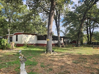 343 E Golden Oaks Dr, Mabank, TX 75156