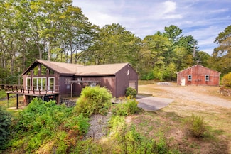 109 Bartlett Rd, Kittery, ME 03904