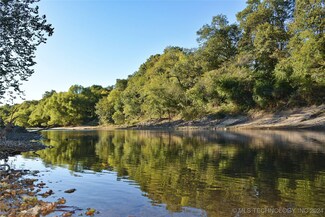1500 N High St, Antlers, OK 74523
