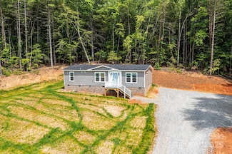 122 River Ridge Ln, Hickory, NC 28601