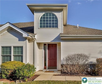 9 Moor Dr, Easton, PA 18045