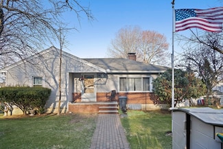 94 Cambridge Rd, Woburn, MA 01801