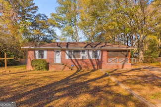 70 Bowers St, Royston, GA 30662
