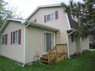 7601 Brook Dr, Wonder Lake, IL 60097
