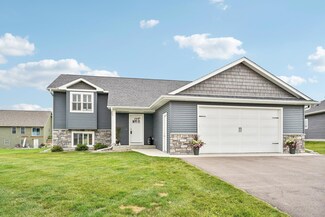 299 Wood Duck Ln, Baldwin, WI 54002