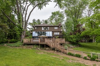 10985 E Pleasant Lake Rd, Manchester, MI 48158