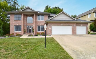 3910 W Crestridge Ct, Peoria, IL 61615