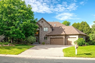 7614 S Shore Dr, Chanhassen, MN 55317