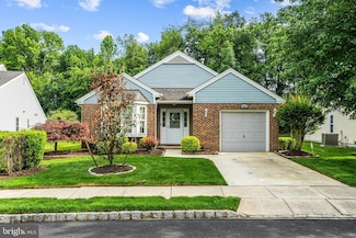 927 Larkspur Place S, Mount Laurel, NJ 08054